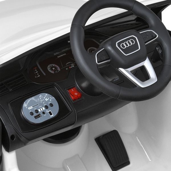 Дитячий електромобіль Audi Q7 M 5796EBLR-1 білий, 2 мотори 35W, EVA колеса, шкіряне сидіння, пульт 2.4G, Bluetooth M 5796EBLR-1 фото