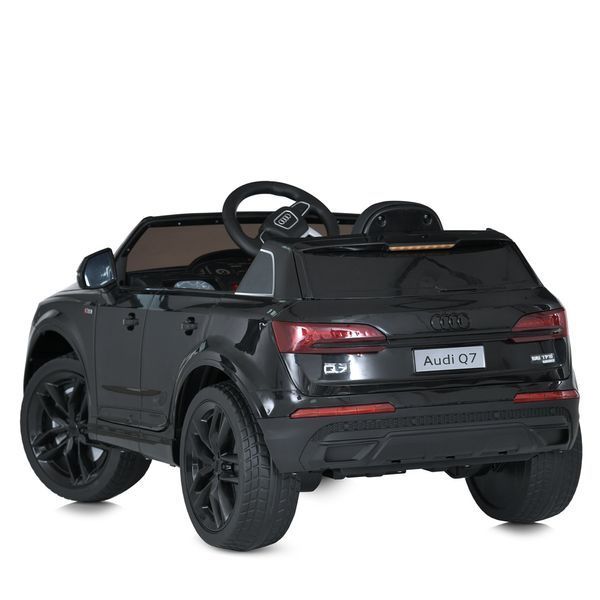 Дитячий електромобіль Audi Q7 M 5796EBLR-2 чорний, 2 мотори 35W, EVA колеса, шкіряне сидіння, пульт 2.4G, Bluetooth M 5796EBLR-2 фото